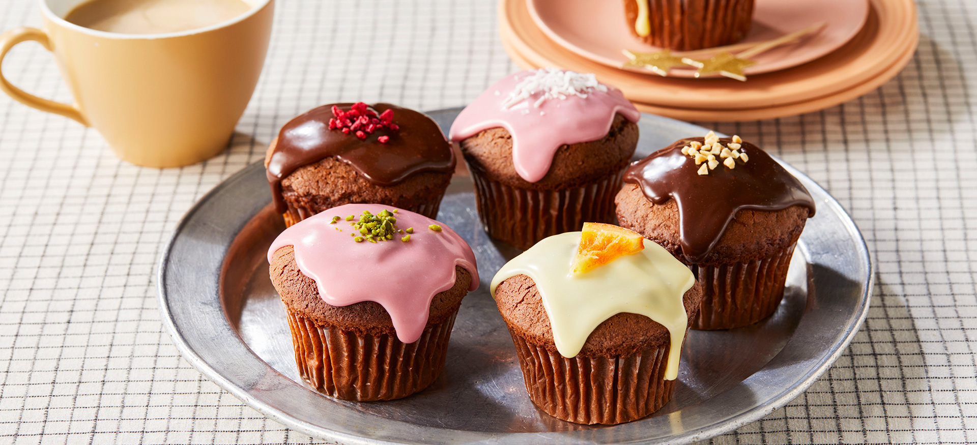 材料4つのカップケーキ