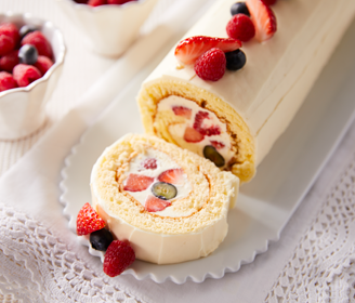 ホワイトロールケーキ