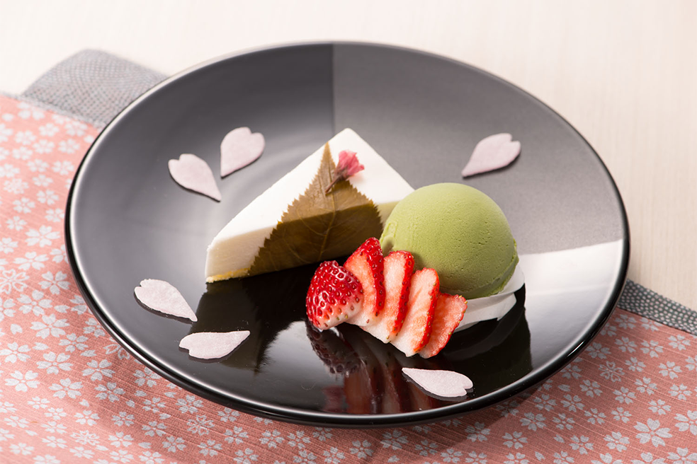 桜と抹茶の春色チーズケーキ