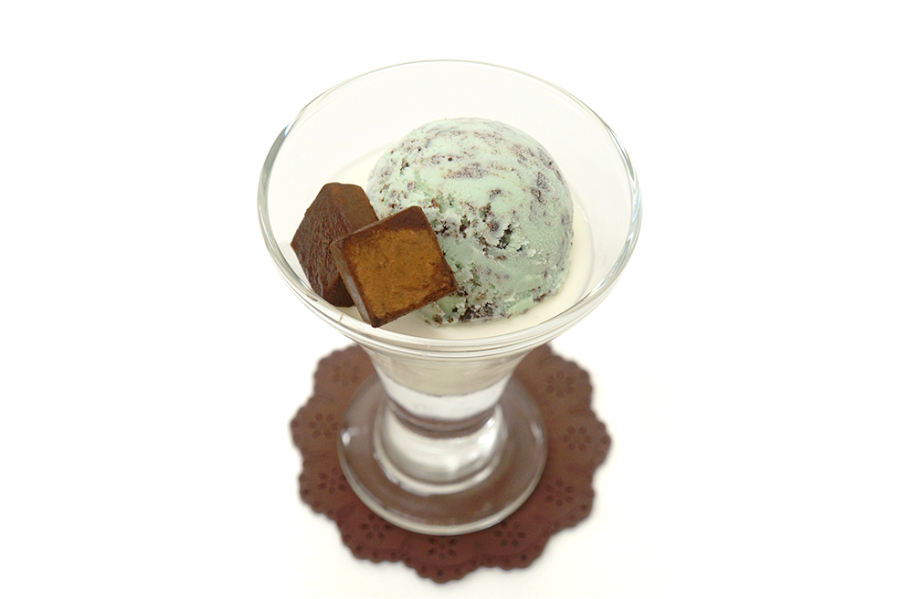 チョコミントパフェ