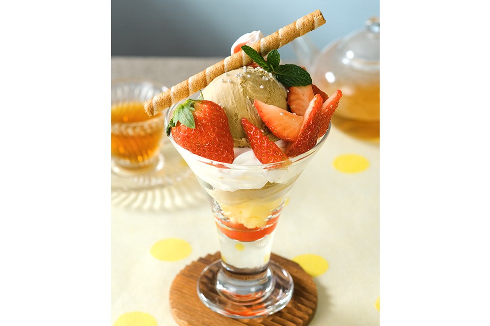 苺と和紅茶のパフェ